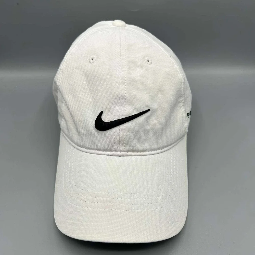 Nike Golf Hat Men White Black Fontainebleau‎ Embroidered Strap Back Cap